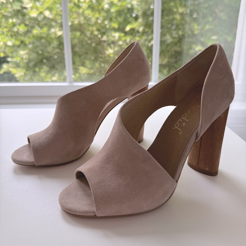 NWT Women’s Splendid brand Serleena Suede pumps Sz 7.5